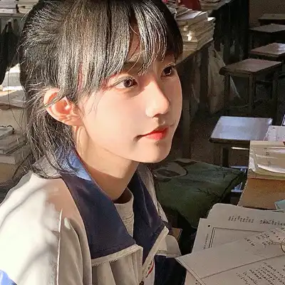 黄莉颖